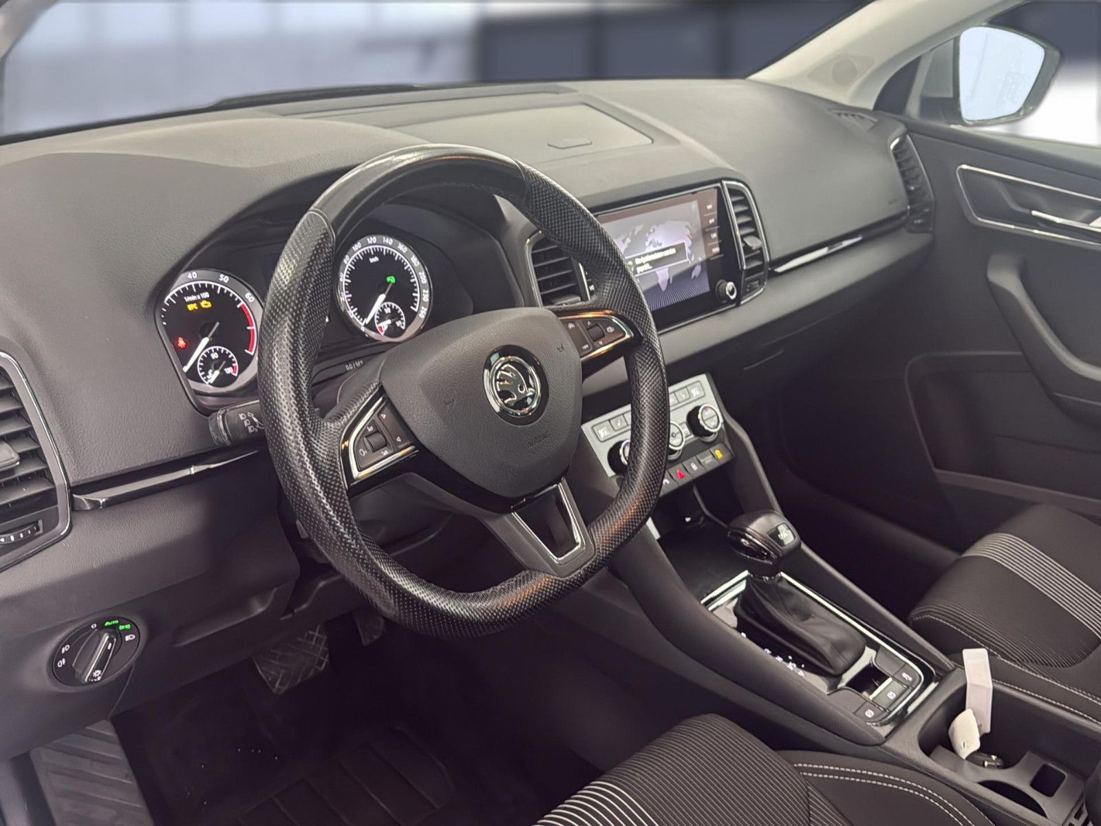Fahrzeugabbildung SKODA Karoq Style/AHK / unfallfrei