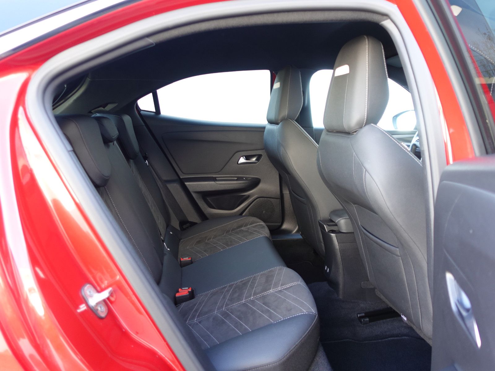 Fahrzeugabbildung Opel Mokka Ultimate 1.2T AUTOMATIK,Navi,Kamera,Sitzhz