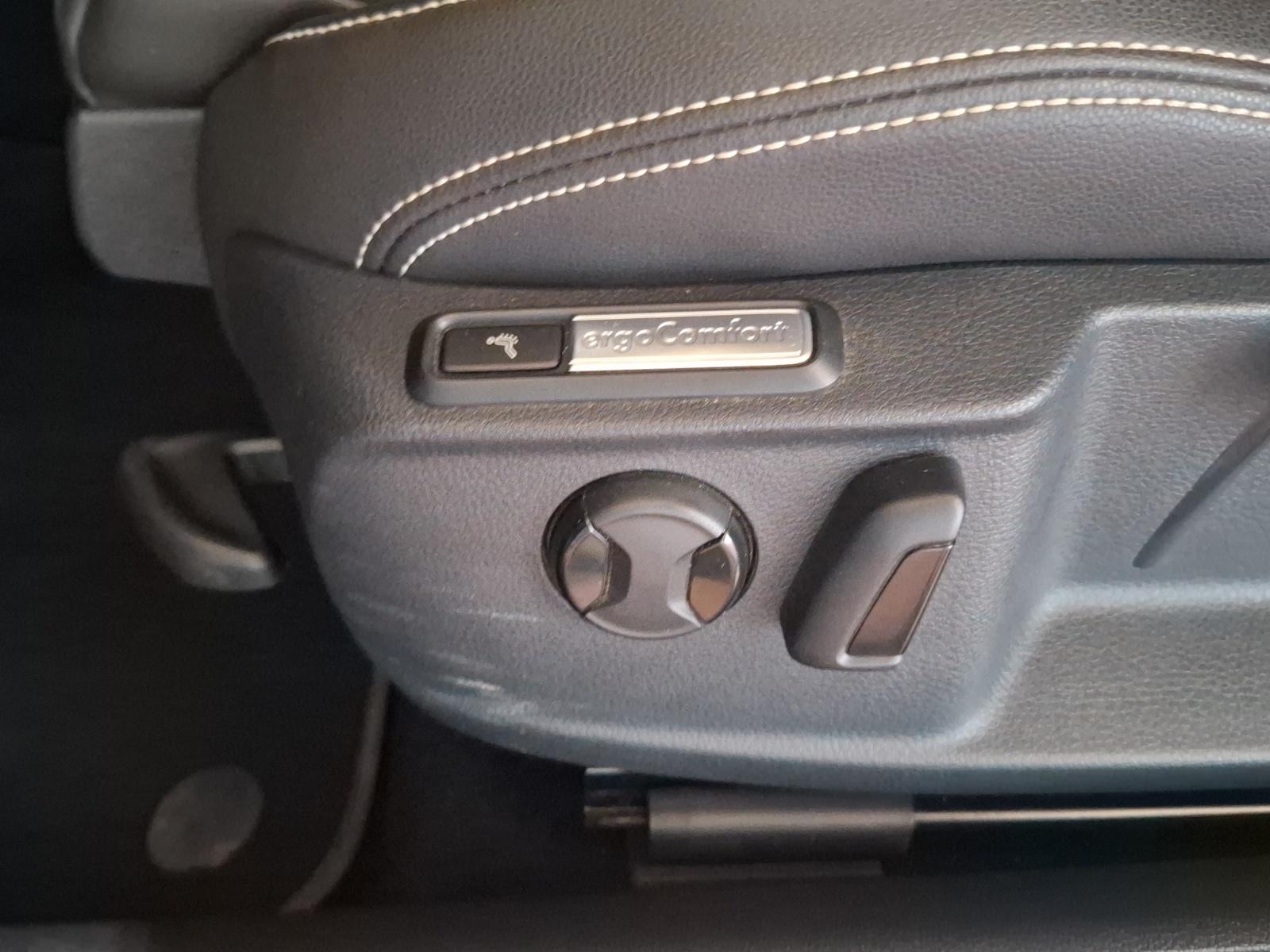 Volkswagen Passat TDI Elegance DSG R-Line Matrix AH, миниатюра 25