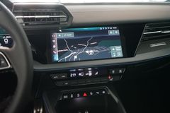 AUDI A3 Sportback 35 TFSI | 2x S line | Pano | Carbon AUDI A3 Sportback 35 TFSI | 2x S line | Pano | Carbon