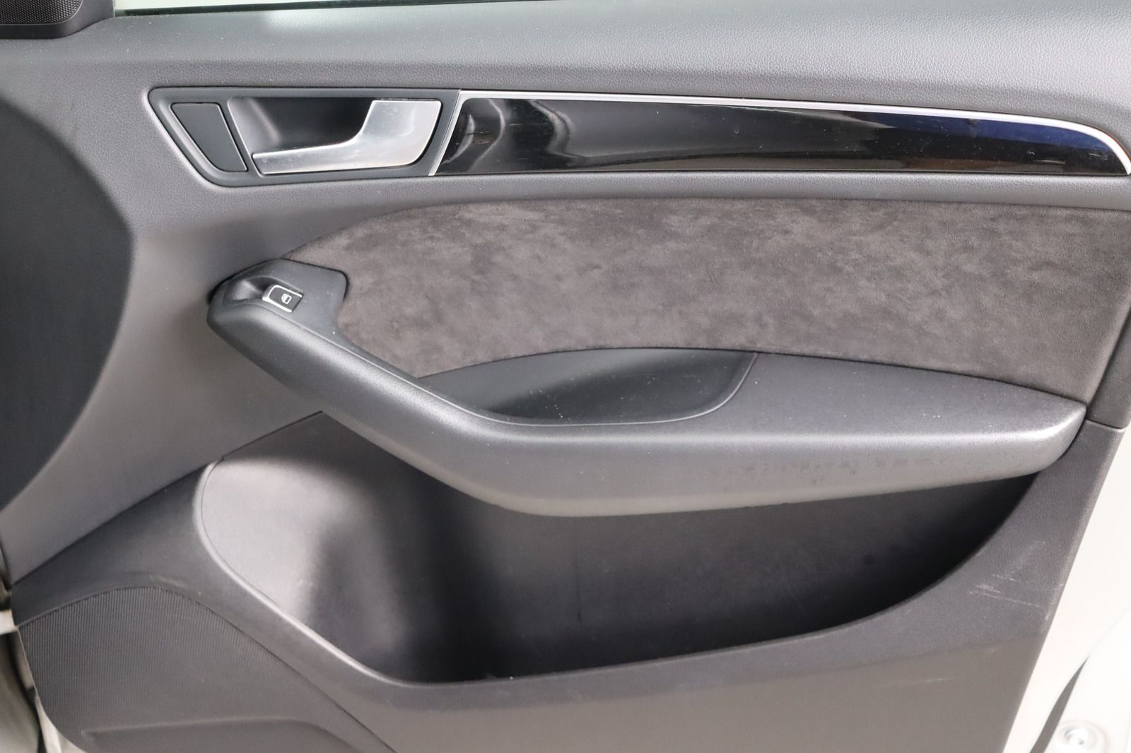 Fahrzeugabbildung Audi Q5 3.0 TDI quattro S- line * Bi- Xe