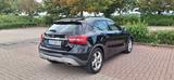 Mercedes-Benz GLA 200 Urban Top gepflegt Nichtraucherfahrzeug - Mercedes-Benz GLA-Klasse Gebrauchtwagen in Stuttgart