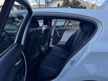 BMW 118 - 10