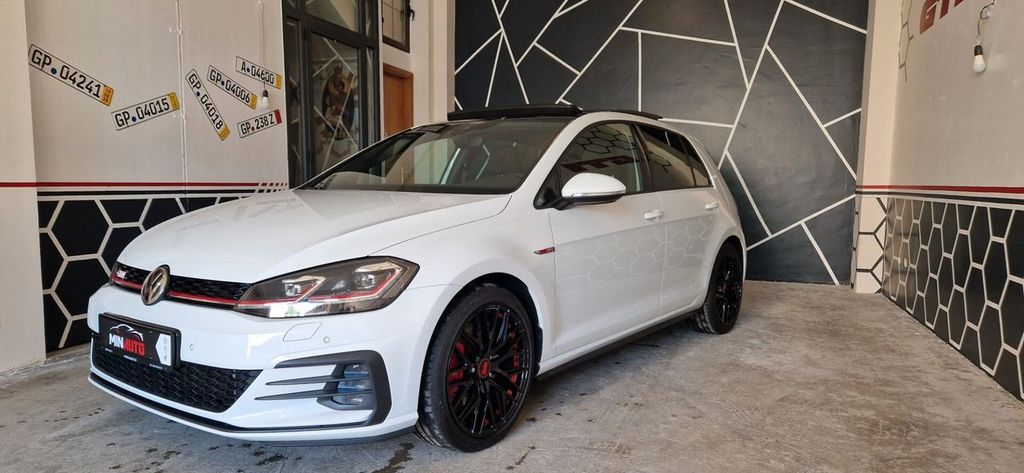 Image of Volkswagen Golf
