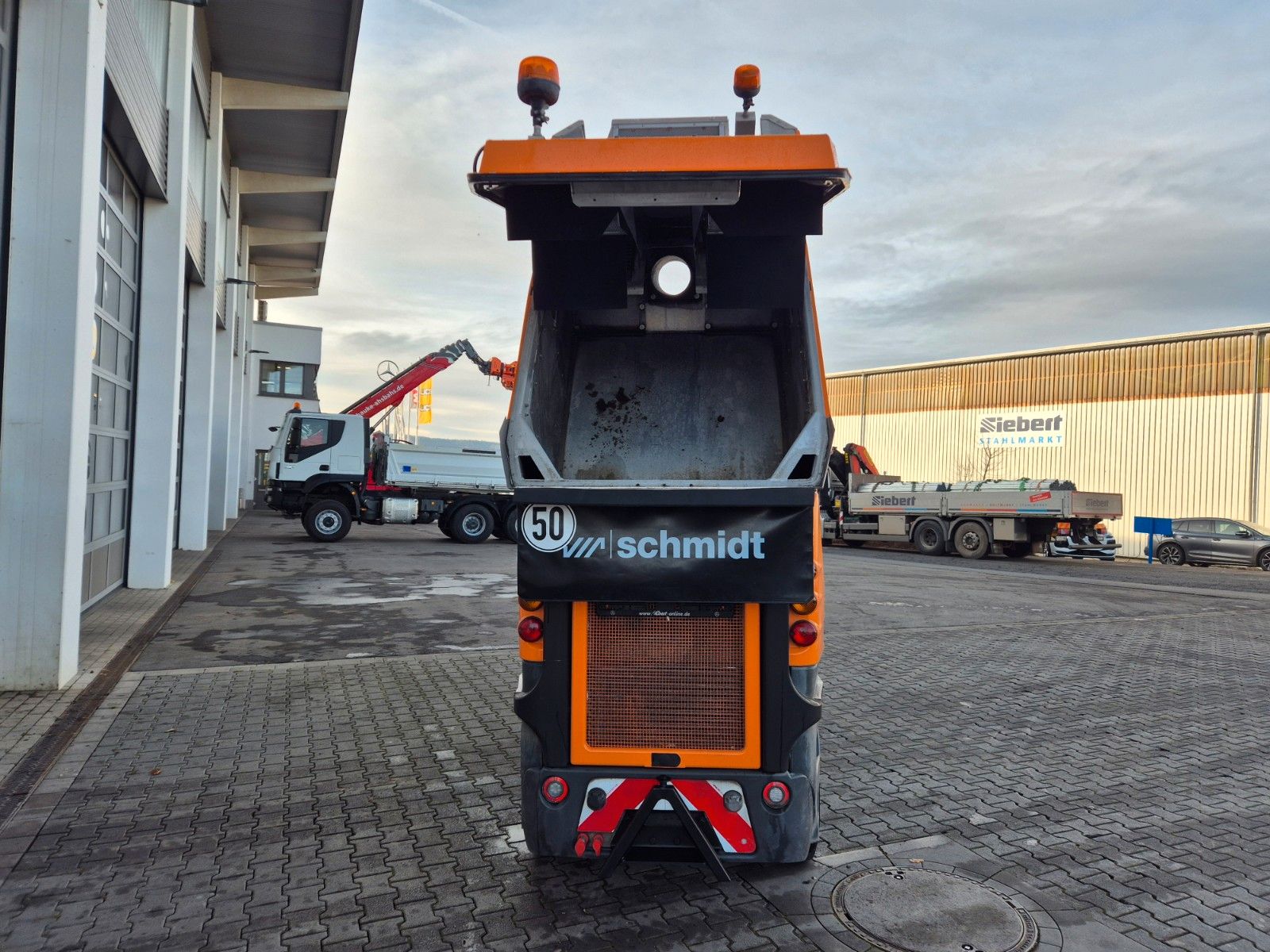 Fahrzeugabbildung Schmidt Swingo Compact 200+ Winterdienst Klima