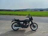 Kawasaki W800 Street mit Zubehör - KAWASAKI BENZIN MOTORRAD W800