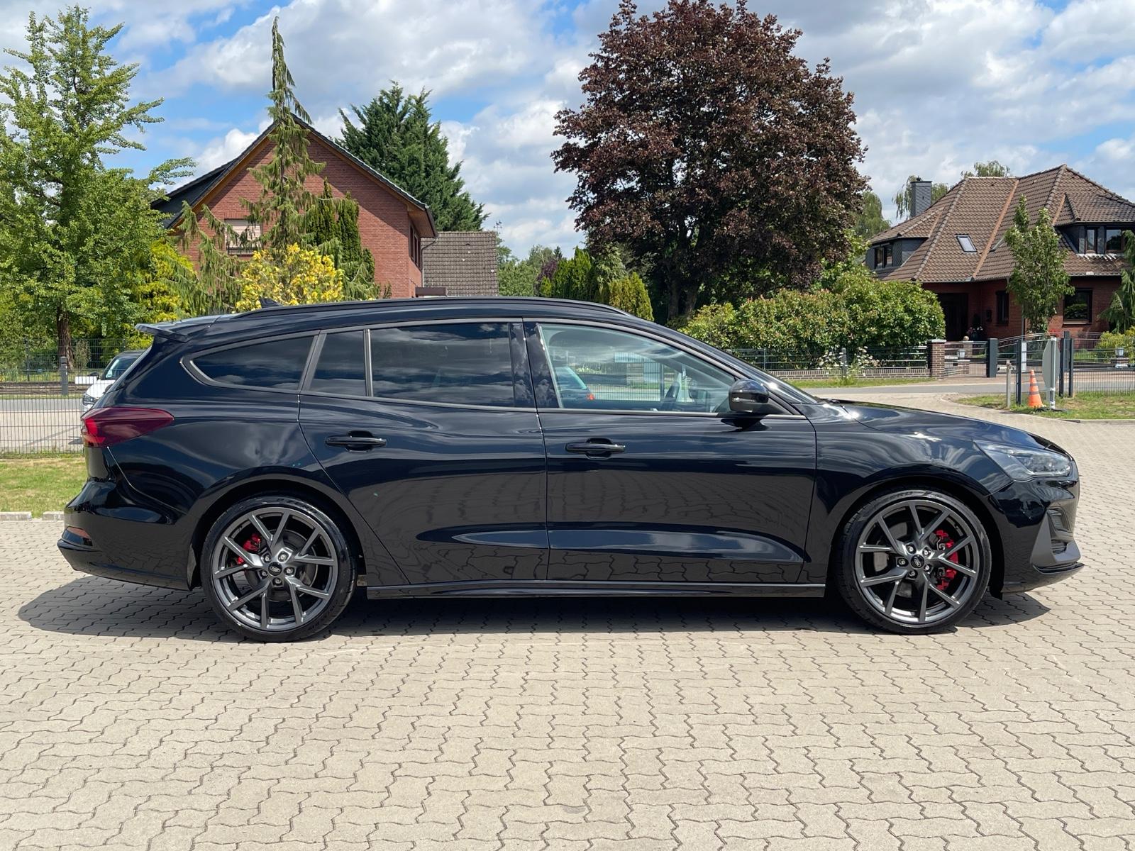 Ford Focus Turnier 2.3 EcoBoost ST X 1HD MwSt.  B&O