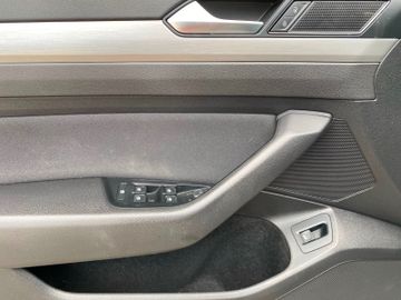 Volkswagen Passat Variant - 11