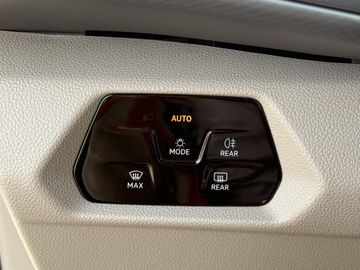 Volkswagen T7 Multivan - 12