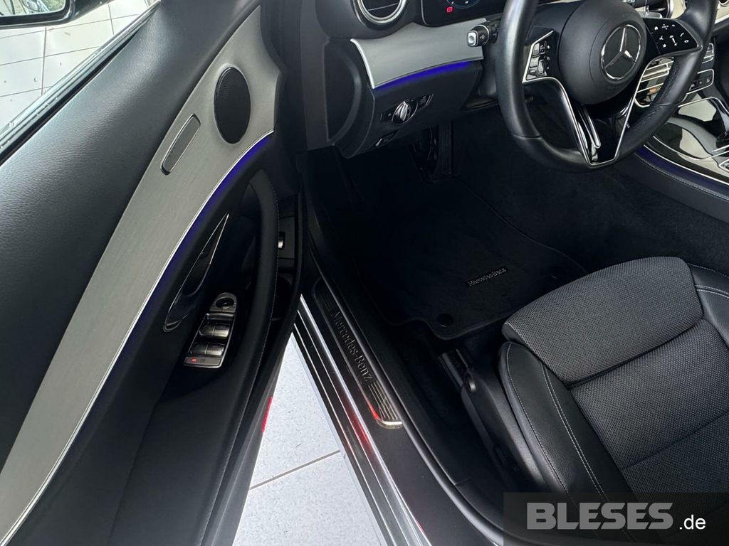 MERCEDES-BENZ E 220 – Bild 10