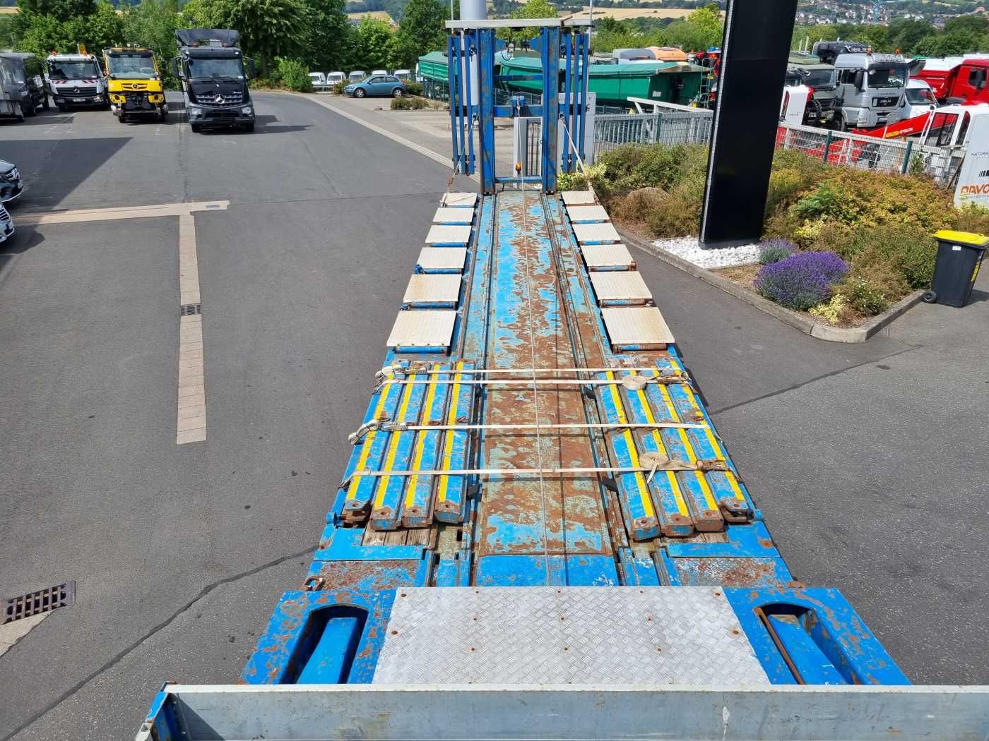Fahrzeugabbildung Goldhofer STZ-H6-57/80A Teleskop-Tieflader Waggontransport