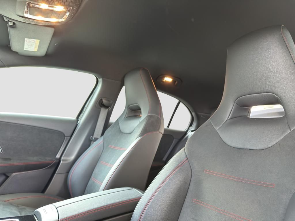 Fahrzeugabbildung Mercedes-Benz A 200 Kompaktlimousine AMG Line*Night Paket*LED