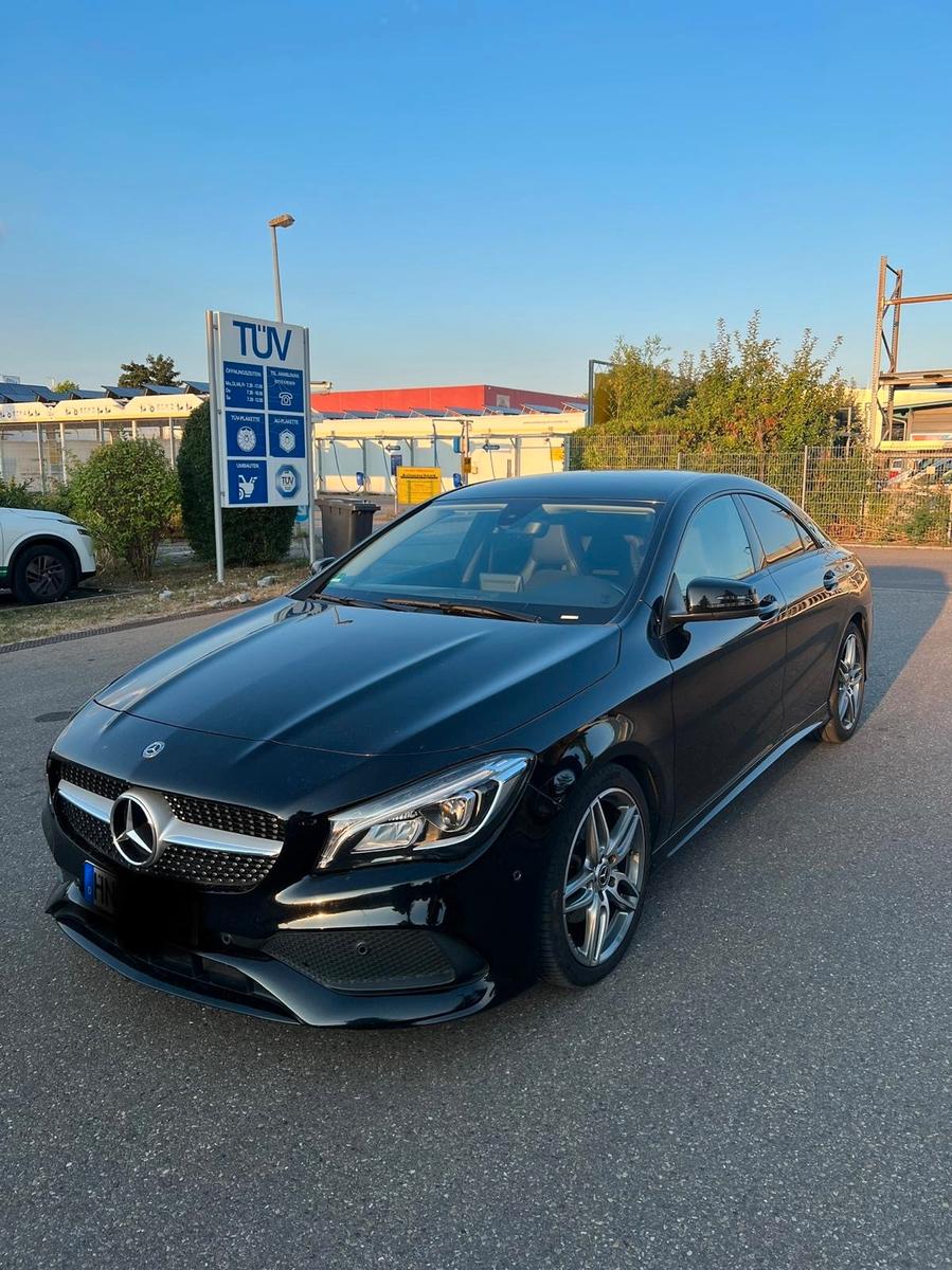 Mercedes-Benz CLA 180 AMG 8 FACH BEREIFT ALU TÜV NEU