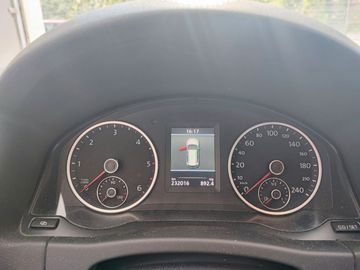 Volkswagen Tiguan - 11