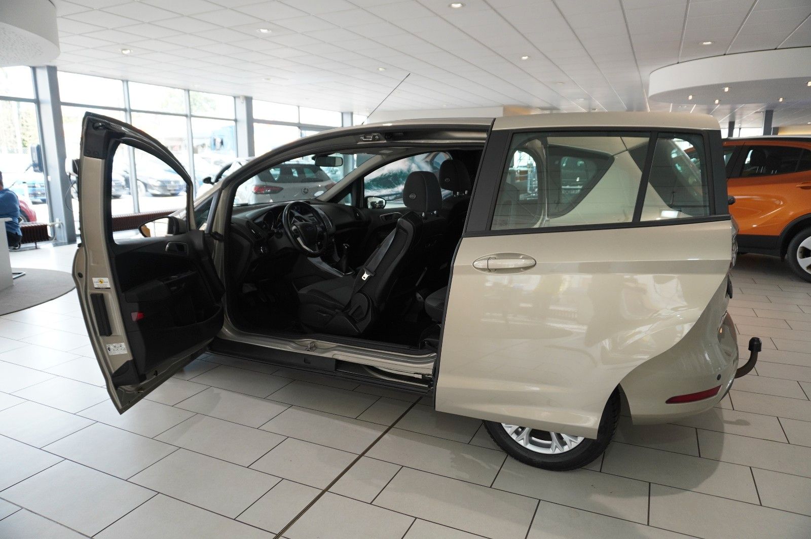 Fahrzeugabbildung Ford B-Max 1.0 TREND KLIMA/PDC/NEBEL/USB/AHK