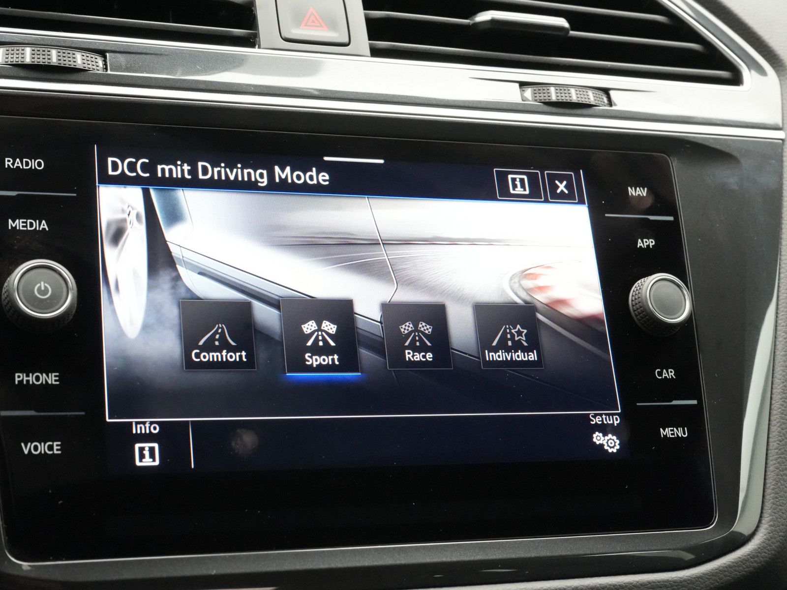 Volkswagen Tiguan - Bild 12
