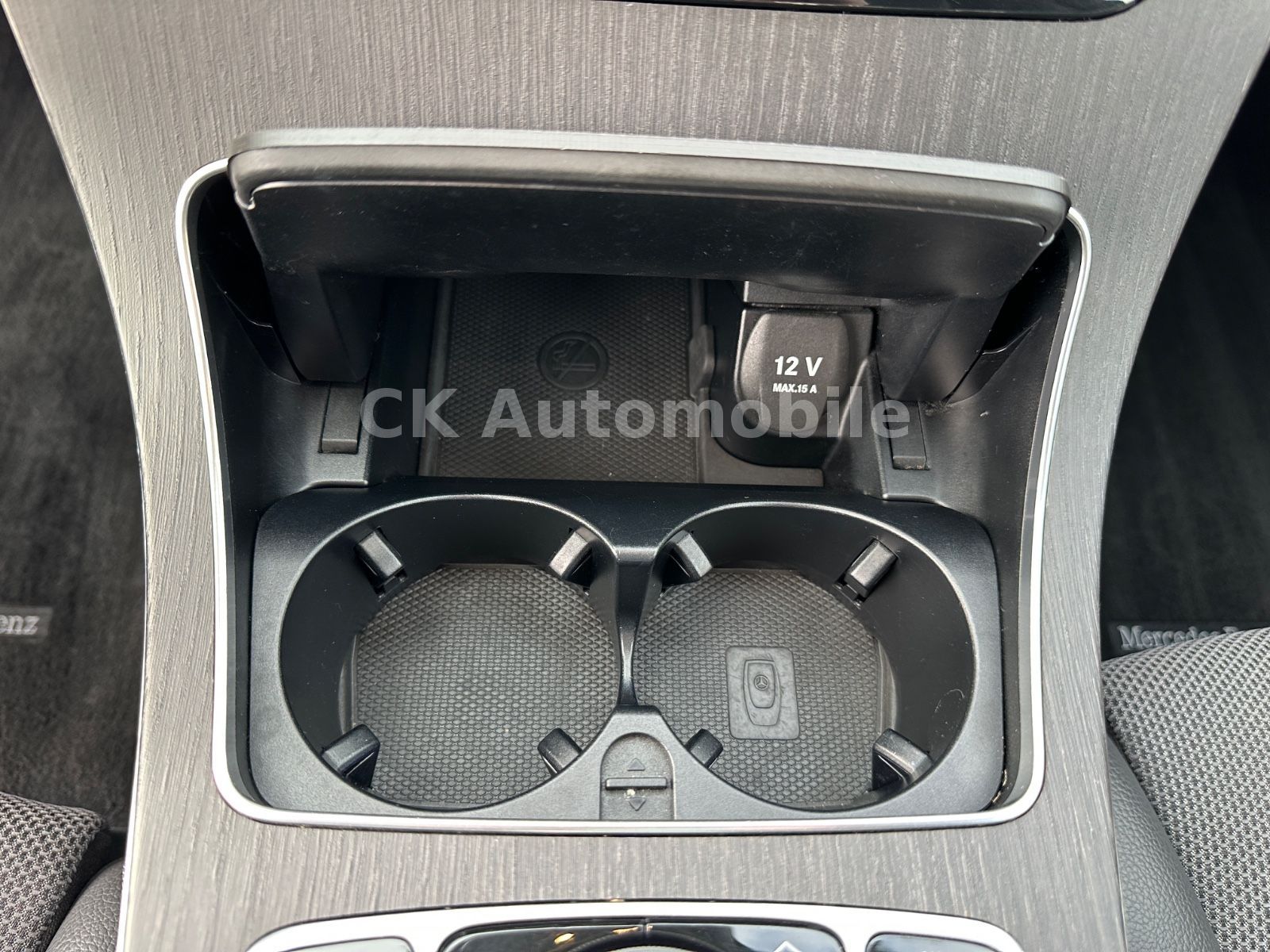 Fahrzeugabbildung Mercedes-Benz C300d T 4Matic Avantgarde/Burmeste/Navi/LED/360°