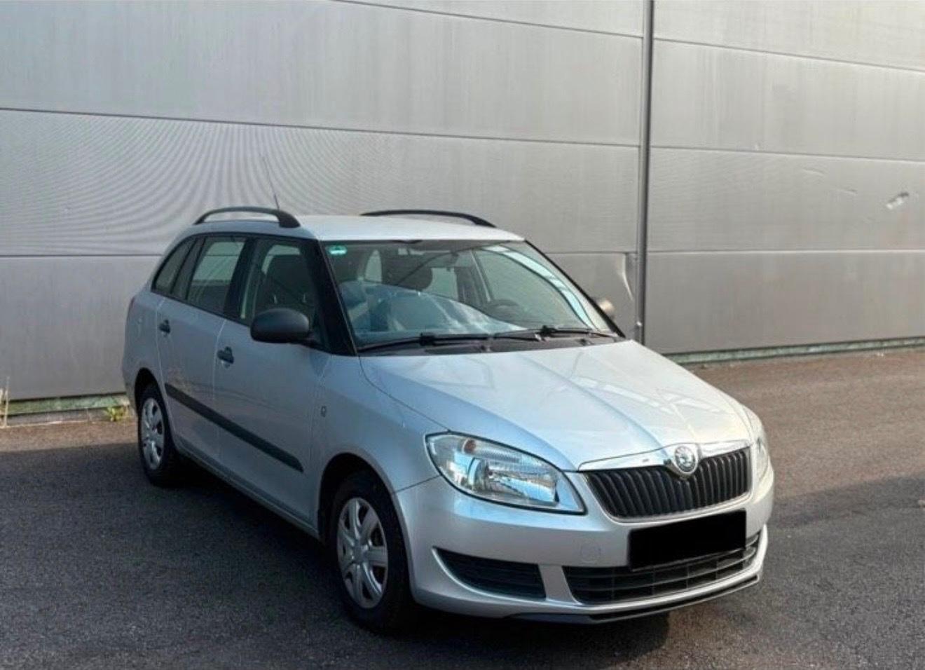 Skoda Fabia 2010 — interior