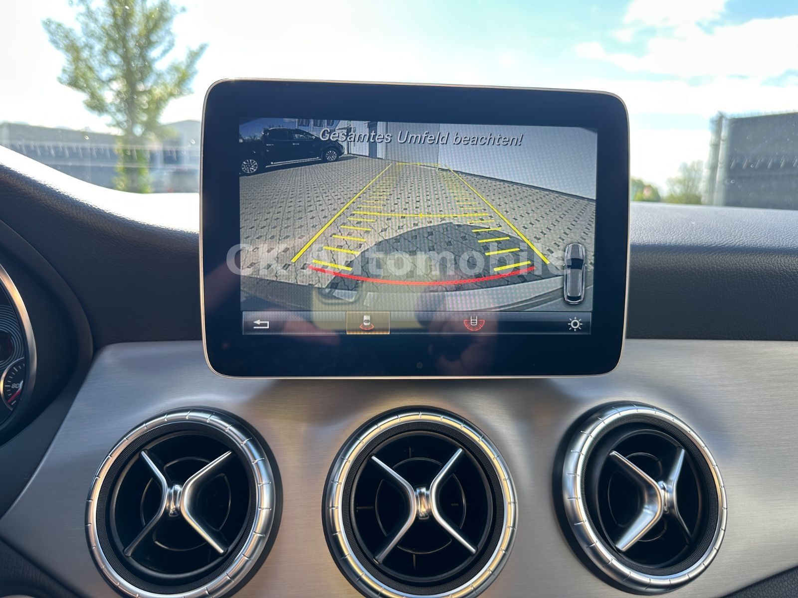 Fahrzeugabbildung Mercedes-Benz CLA 250 Shooting Brake AMG-Line/Navi/LED/ACC/Kam