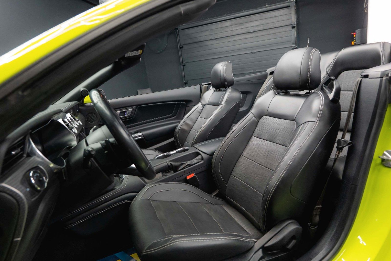 Fahrzeugabbildung Ford Mustang Shelby GT 500 5.0 V8 PREMIUM Performance