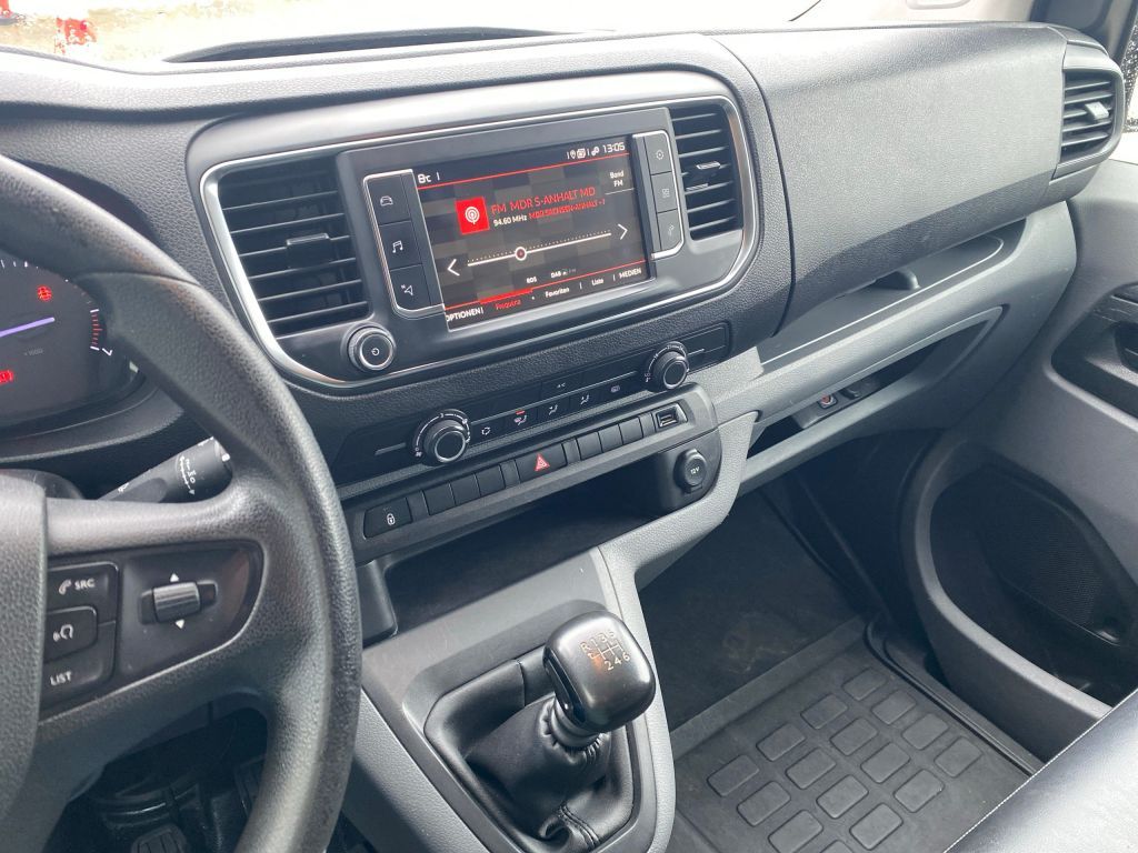 Fahrzeugabbildung Citroën Jumpy Variospace XL BlueHDi 120 Worker *6-Sitzer