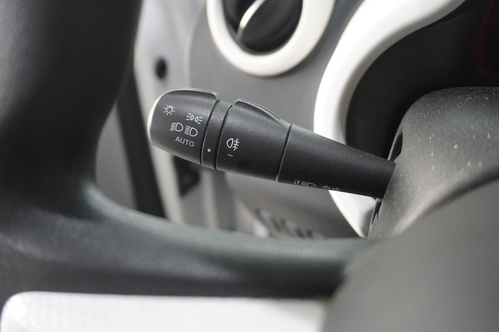 Fahrzeugabbildung Renault Twingo 1.0 SCE LIMITED 5-TÜR  LED/KLIMA/USB/BT