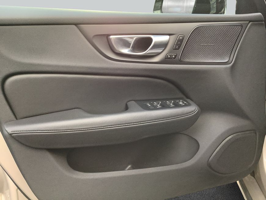 Volvo V60 B4 B DKG Plus Dark Pano*Head-up*360°View foto 19