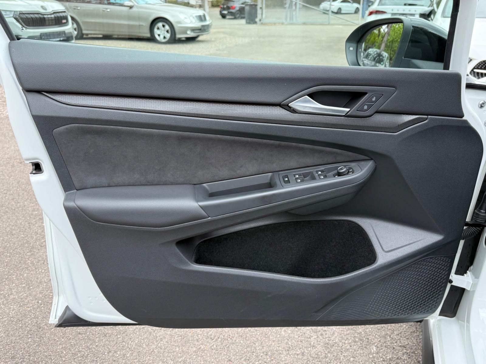 Volkswagen Golf VIII Lim. GTI, миниатюра 18