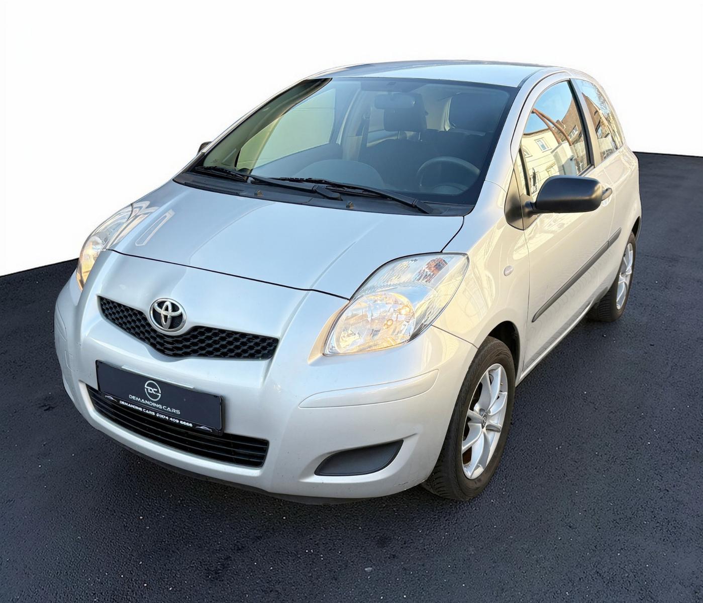 Toyota Yaris 1,0-l-VVT-i TÜV Allwetter Klima Einparkhil