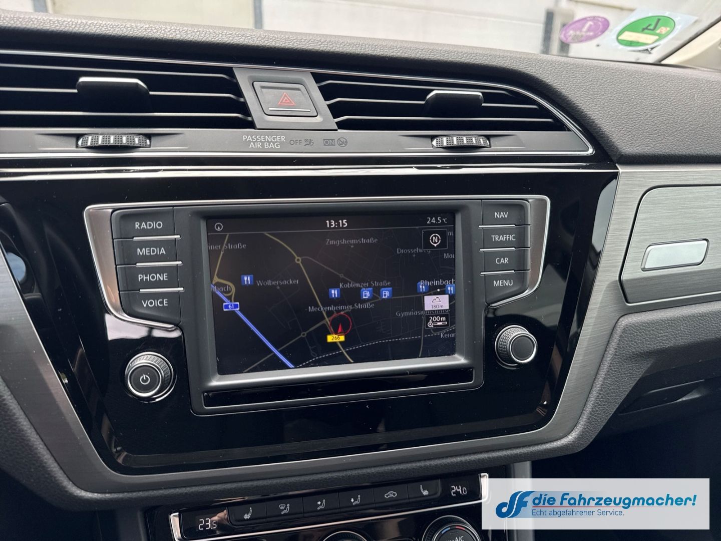 Fahrzeugabbildung Volkswagen Touran Comfortline BMT Start-Stopp AHK-klappbar
