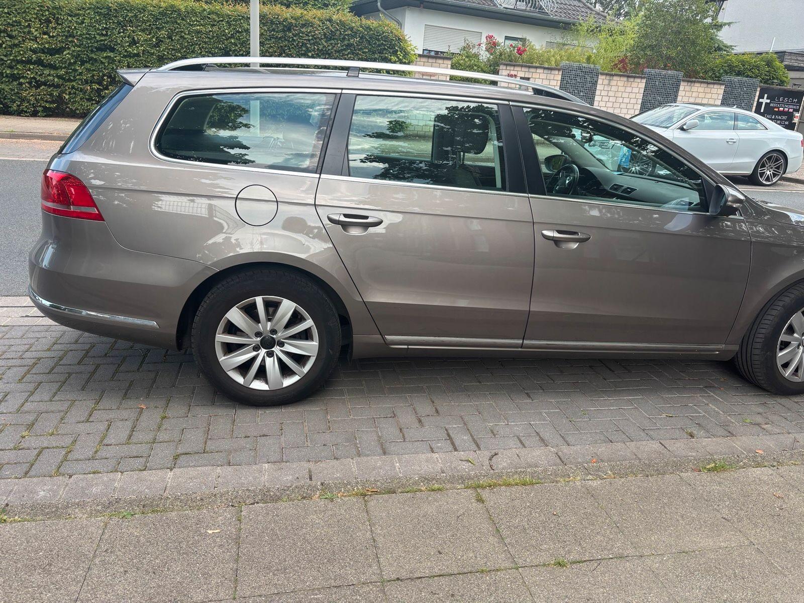 Volkswagen Passat 2011 — engine 140 HP (103kW)
