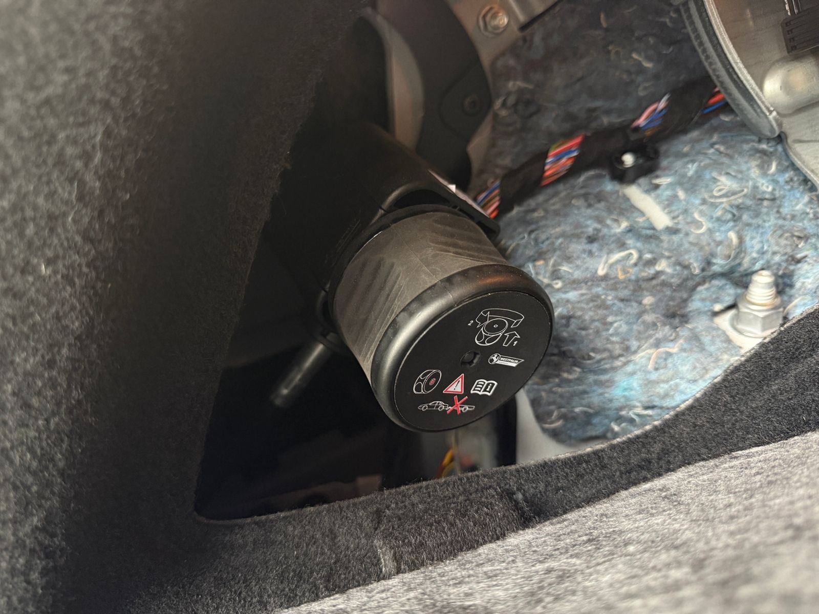 Fahrzeugabbildung Mercedes-Benz GLA 250 4Matic AMG Line AHK PANO 360°