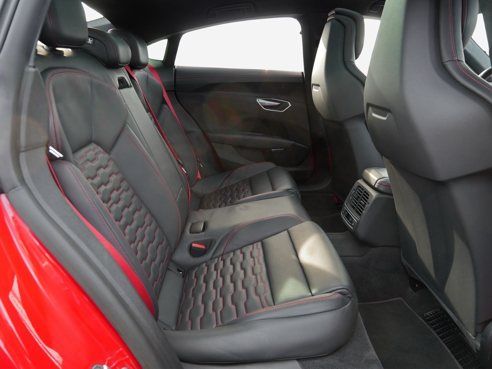 Audi RS e-tron GT - Bild 17