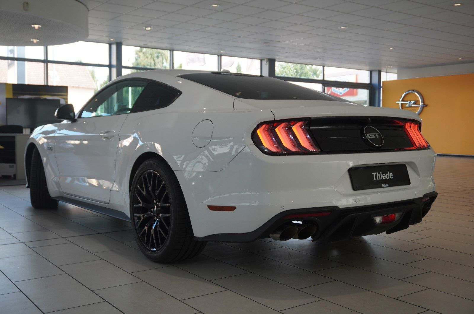 Fahrzeugabbildung Ford Mustang GT 5.0 TI-VCT (EU) NAVI/LED/KAMERA/B&O