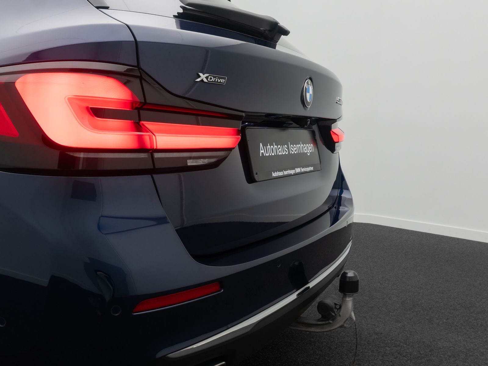 Fahrzeugabbildung BMW 530d xD Luxury Line ACC H/K AHK Panorama HUD 19"