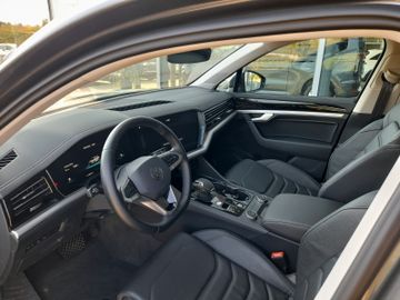 Volkswagen Touareg - 7