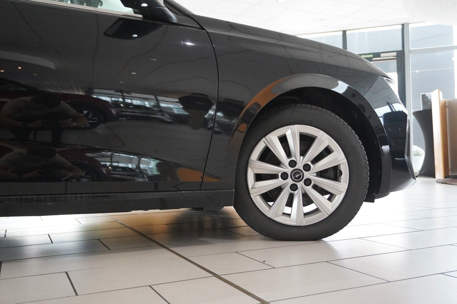 Fahrzeugabbildung Opel Astra L Lim. 1.5D ELEGANCE NAVI/LED/KAMERA/SPORT