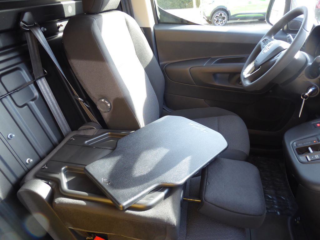 Fahrzeugabbildung Opel Combo-e Cargo (50-kWh)