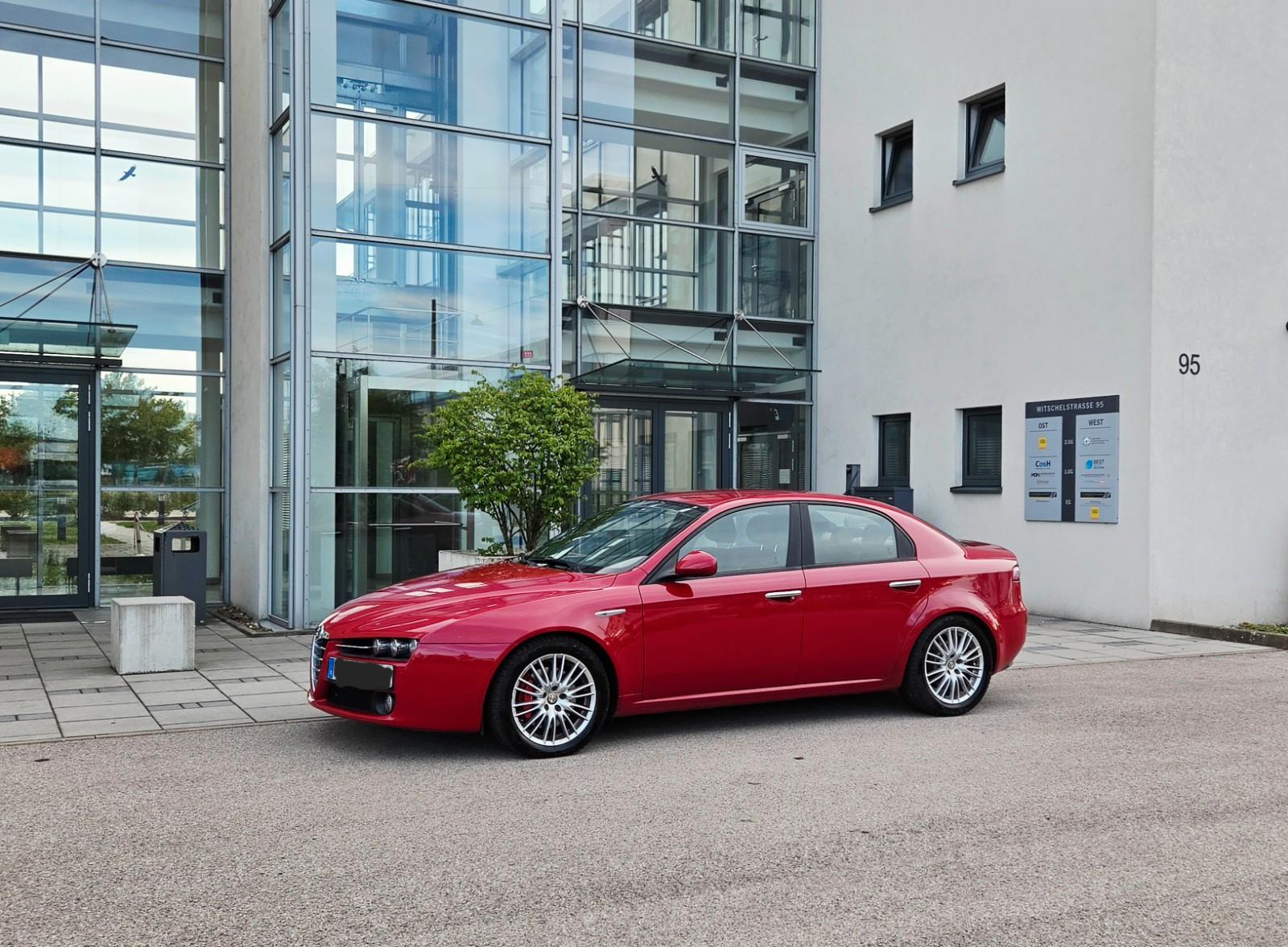 ALFA ROMEO 159 - 1.8 -  200 CV - BVM - VOLANT EN CUIR