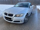 BMW 325i - - BMW 325 mit Benzin-Antrieb: Limousine, Automatik