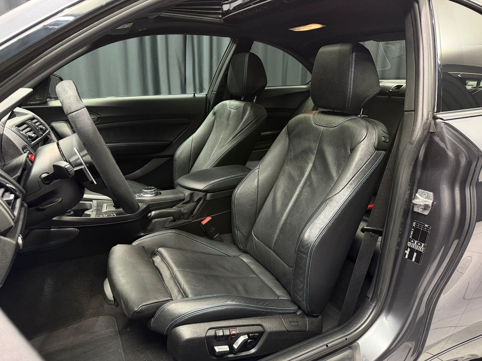 Fahrzeugabbildung BMW M2 Coupe DKG|H&K|KW|HJS|RF-KAMERA|PANO