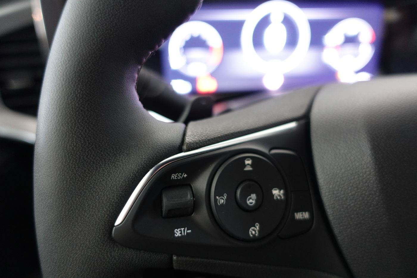 Fahrzeugabbildung Opel Mokka 1.2 Turbo GS Line KlimaA,LED,Navi,SHZ