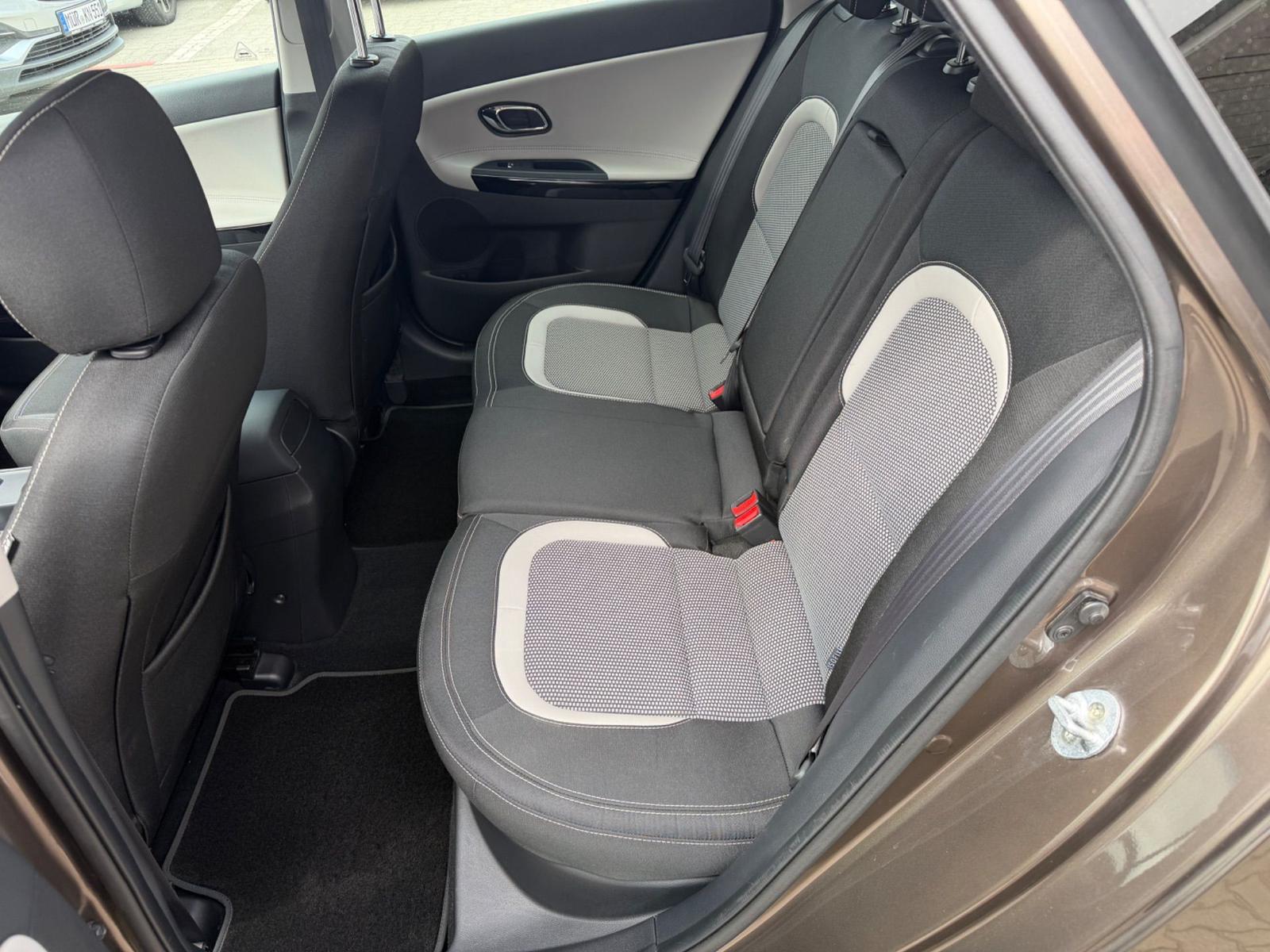 Kia cee'd Sportswagon Cee'd 1.6 Automatik AHK Kamera