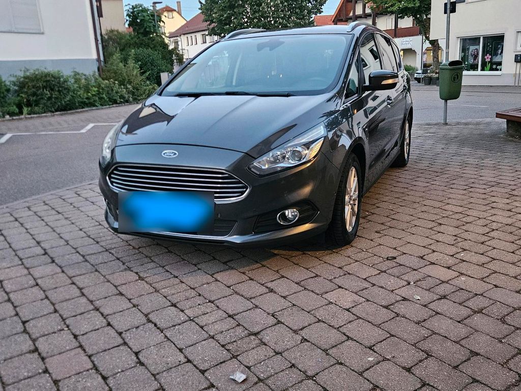 Image of Ford S-Max