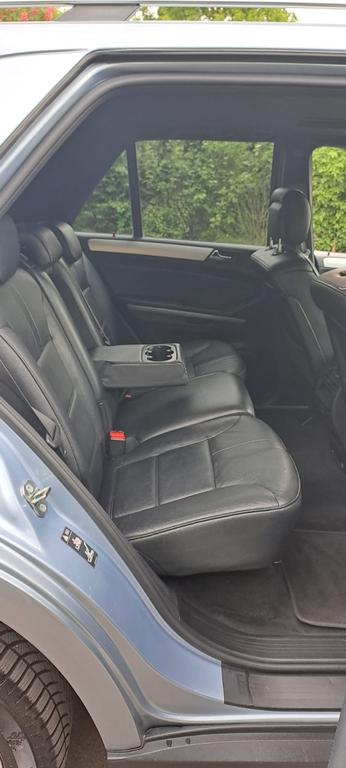 Mercedes-Benz ML 300