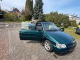 Ford Sommer Auto Oldtimer - gebrauchte Ford Escort aus dem Jahr 1996