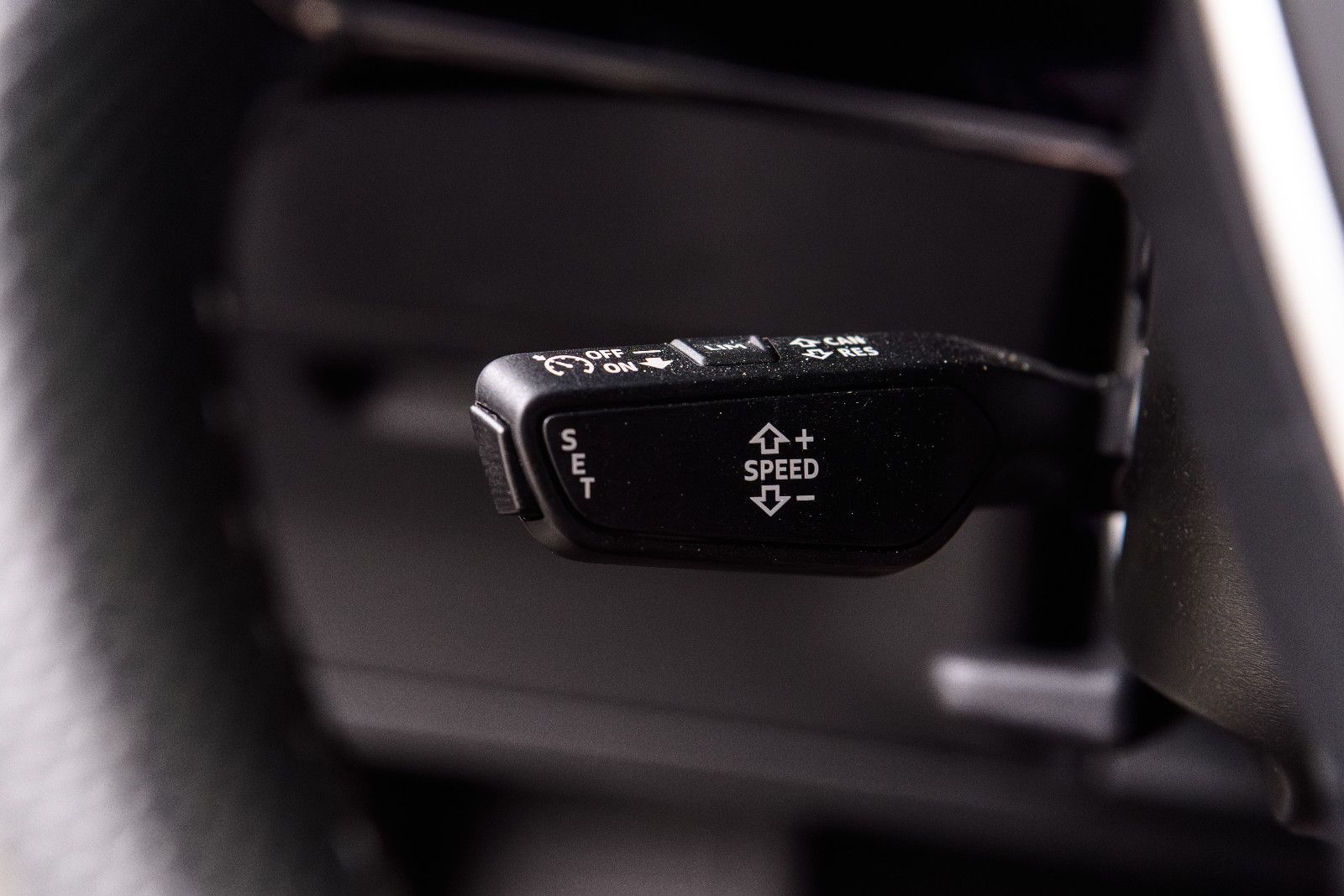 Fahrzeugabbildung Audi e-tron 50 quattro S line NAVI/SZH/LED/RFK