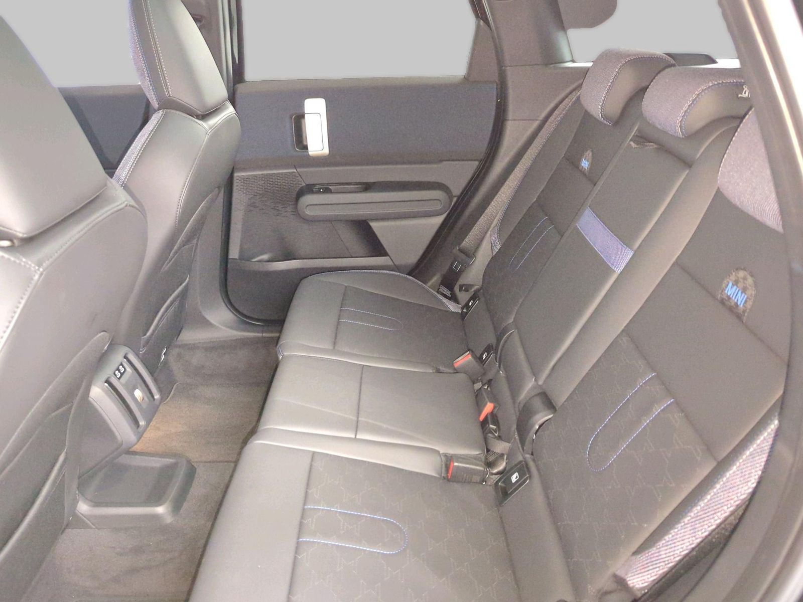 MINI One D Countryman - Bild 14