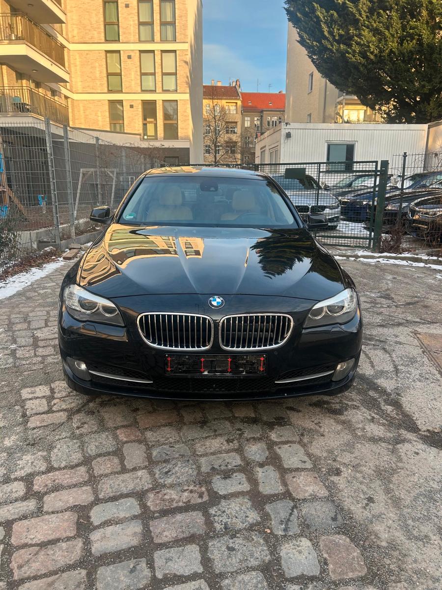 BMW Limousine 520d AUT*Leder*Navi*Schiebedach