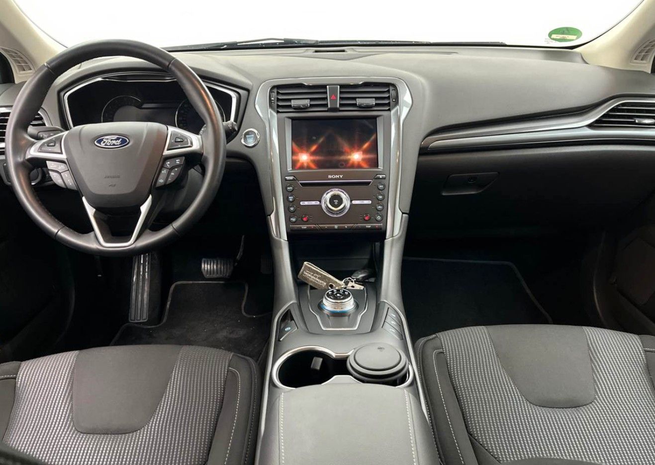 Fahrzeugabbildung Ford Mondeo Turnier 2.0D TITANIUM NAVI/LED/KAMERA/SHZ